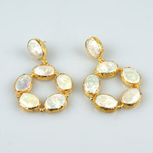 Load image into Gallery viewer, THE PEARL Earrings
